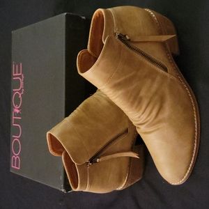 Corkys butternut booties - size 9 - taupe